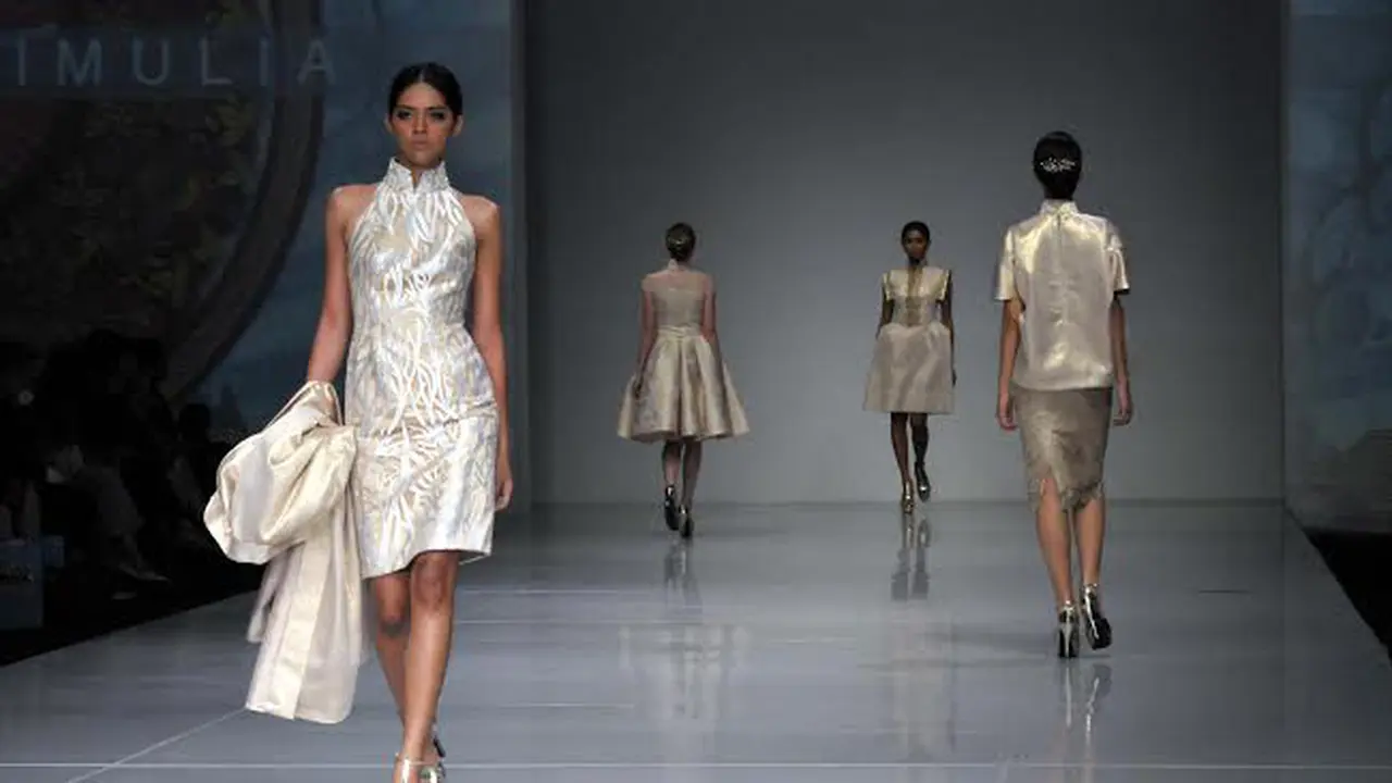 Perpaduan Apik Lima Desainer Dalam Peranakan Fashion Show