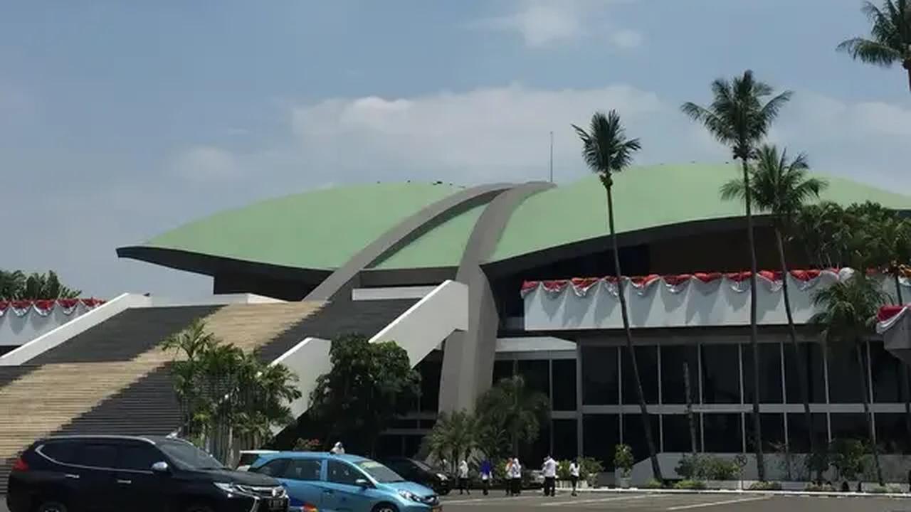 Atas adanya aksi unjuk rasa tersebut, aparat kepolisian pun telah mempersiapkan berbagai skema pengamanan mulai dari pengamanan massa aksi sampai pengamanan lalu lintas bagi kendaraan yang akan melintas di Jalan, Gatot Subroto ke arah Slipi.