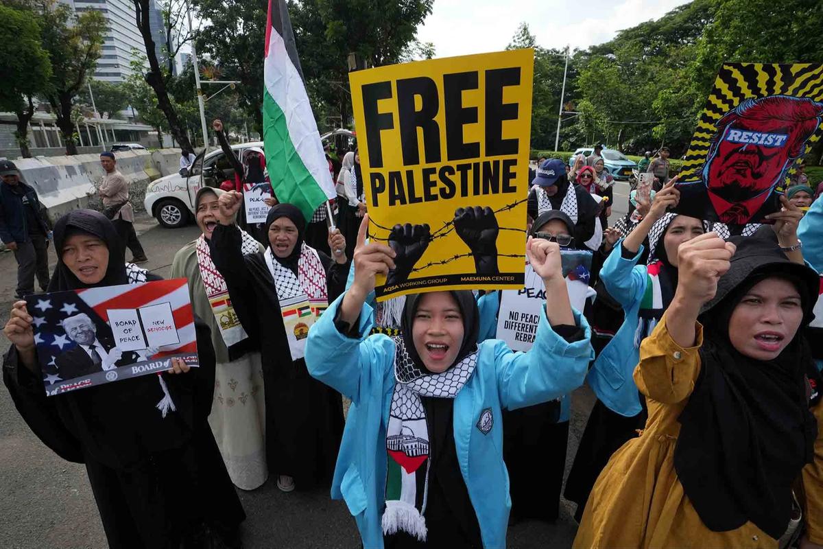 FOTO: Ratusan Massa Gelar Aksi Solidaritas Palestina Sambut Ramadhan 1447 H