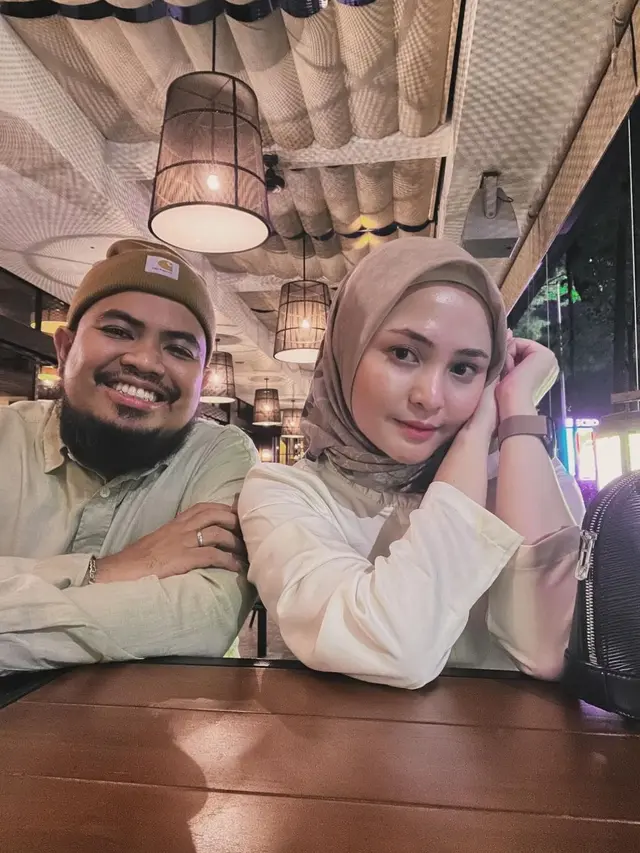 Indah Ningtyas Istri Rigen Hamil Ketiga