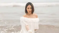 Wanita kelahiran Jakarta 9 November 1996 ini namanya memang sudah cukup dikenal. Sempat bawakan acara traveling, Baby Jovanca juga berperan dalam dalam sitkom di stasiun televisi swasta. Beberapa kali ia pun tampil sebagai model berbagai produk fashion dan kecantikan. (Liputan6.com/IG/@babyjvnc)