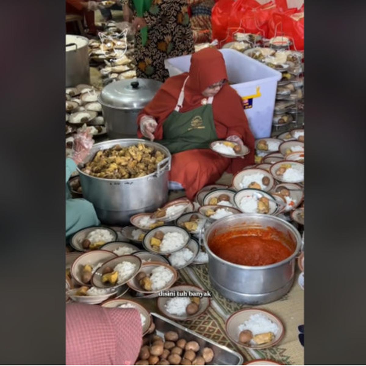 Bukan dari APBN, Bukber Gratis di Masjid ini Tiap Hari Habiskan Dana Rp60 Juta Lebih