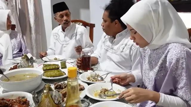 7 Potret Kebersamaan Indah Permatasari Bersama Mertua yang Penuh Keakraban