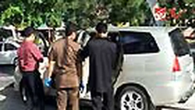 Kaca Mobil Dirusak, Uang Ratusan Juta Raib