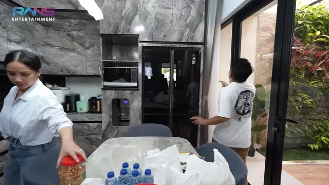 Potret Dapur Rumah Merry Asisten Raffi Ahmad