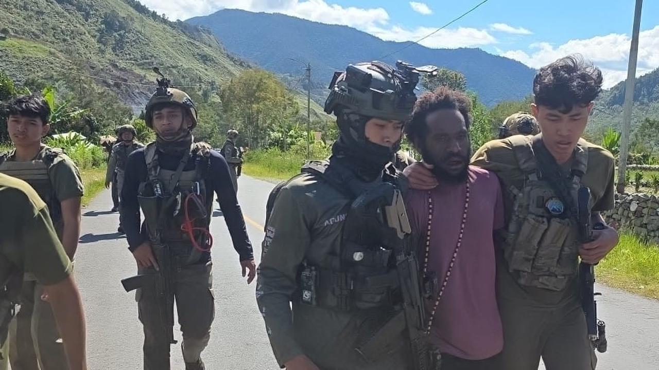 Satgas Ops Damai Cartenz Bongkar Jaringan Pemasok Amunisi KKB di Puncak Jaya