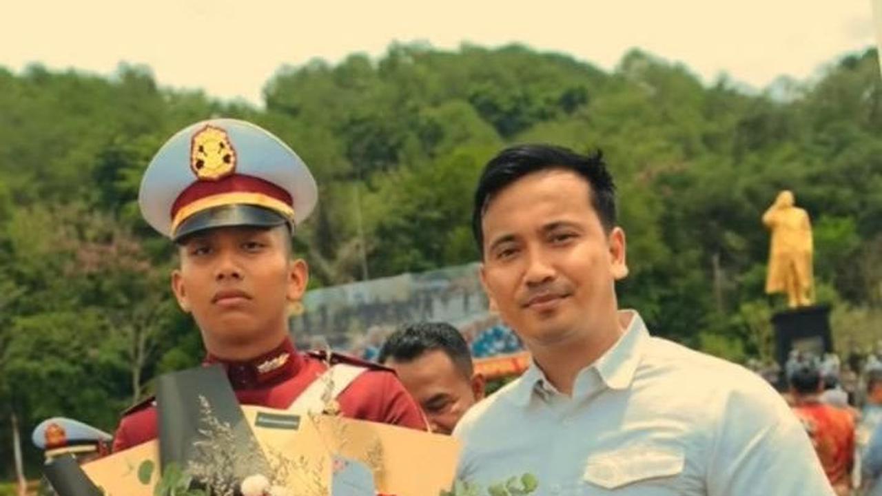 Dampingi Tribrata Wisuda Akpol, Ini Sosok Daden Miftahul Haq Eks Ajudan Ferdy Sambo yang Curi Perhatian