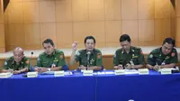 Wali Kota Jakarta Utara Rustam Effendi (tengah) memimpin rapat. (beritajakarta.com)