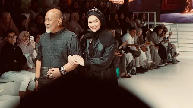 Potret Indro Warkop Jadi Model Catwalk (Sumber: Instagram/indrowarkop_asali)