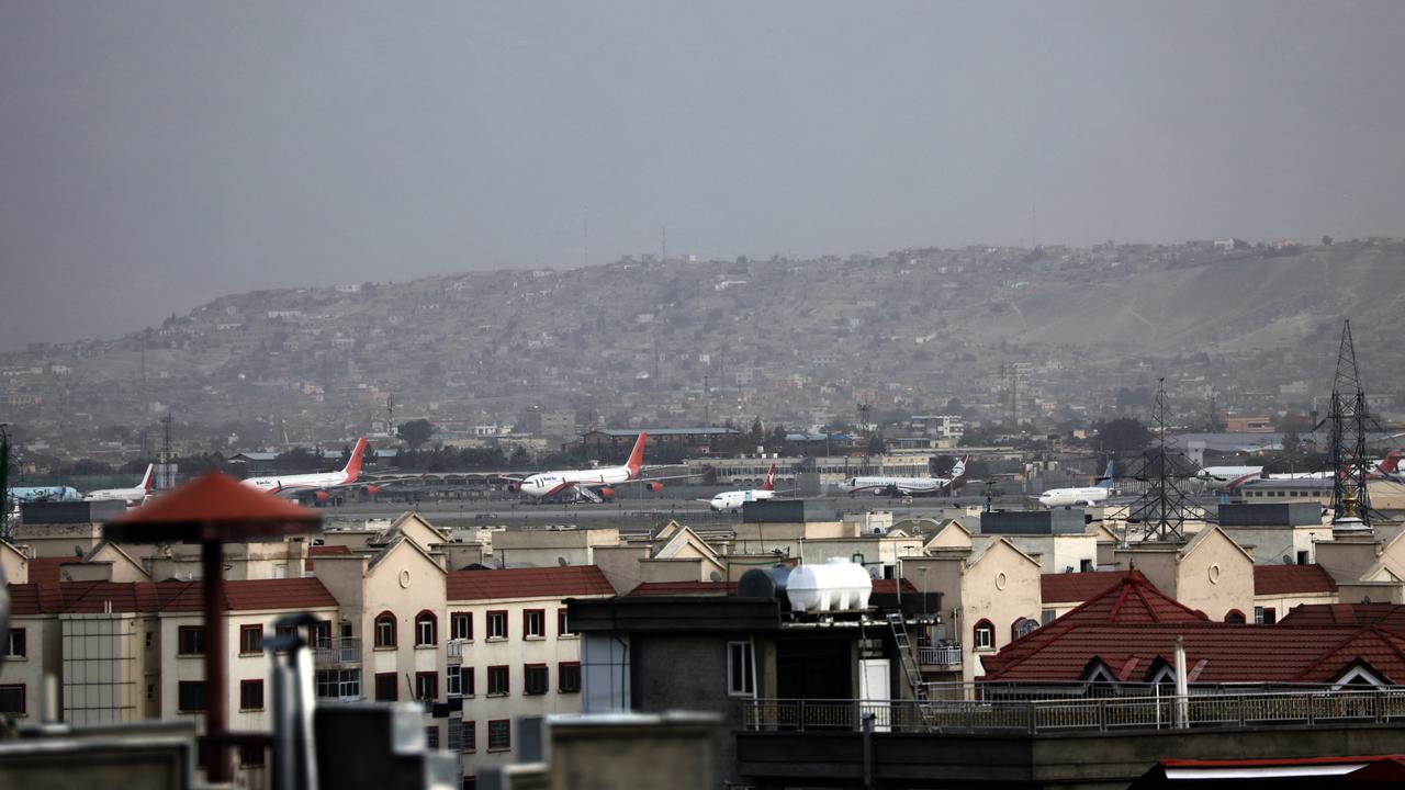 Ledakan Bom Bunuh Diri Terjadi di Luar Bandara Kabul