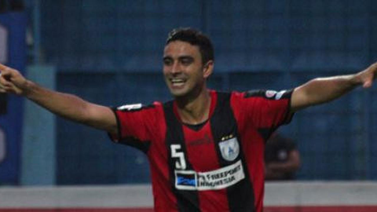 IIC 2012: Tiga gol mutiara hitam taklukkan Persiwa