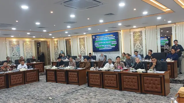 Rapat membahas royalti di ruangan Komisi XIII DPR, kompleks parlemen, Jakarta.