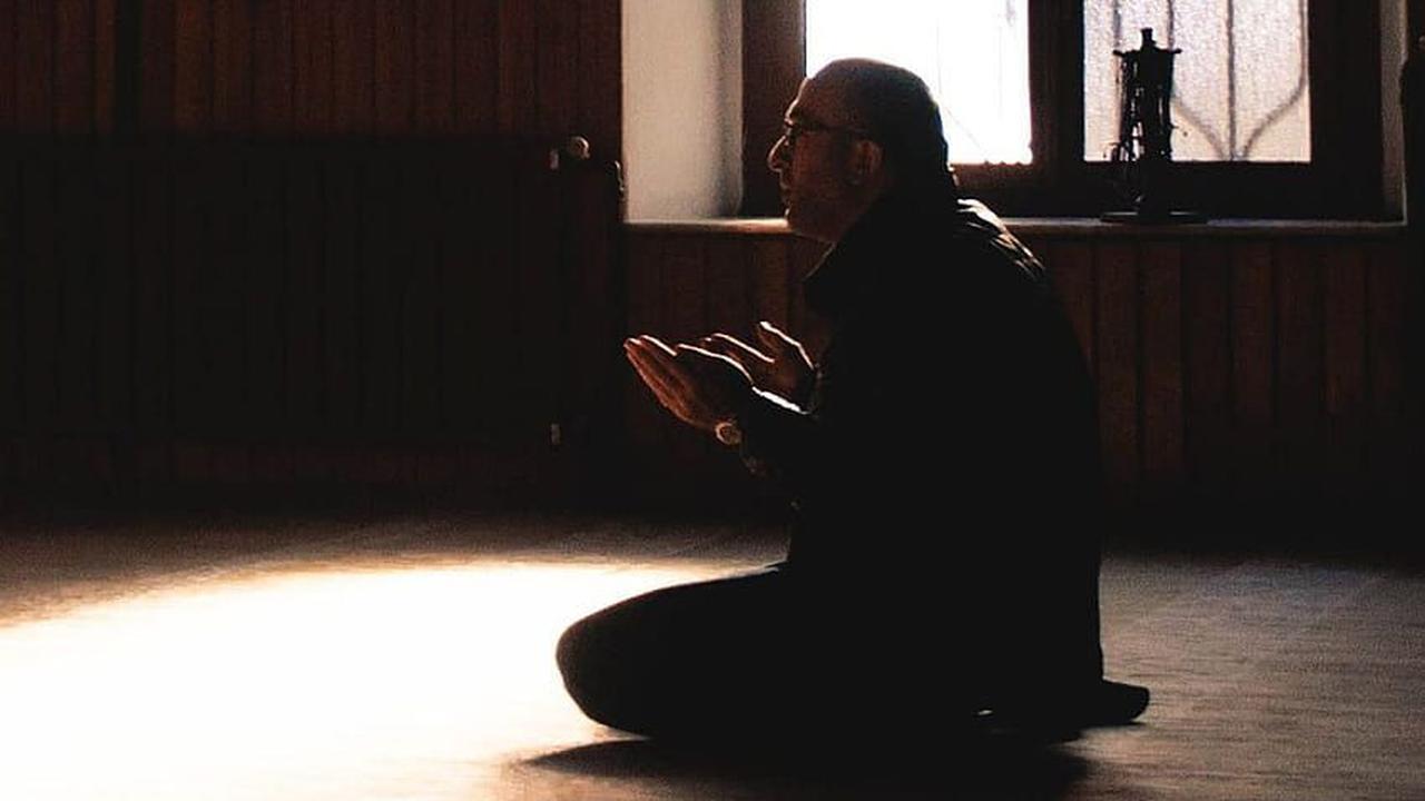 <b>Tata Cara Sholat Taubat dan Bacaan Niatnya</b><br>