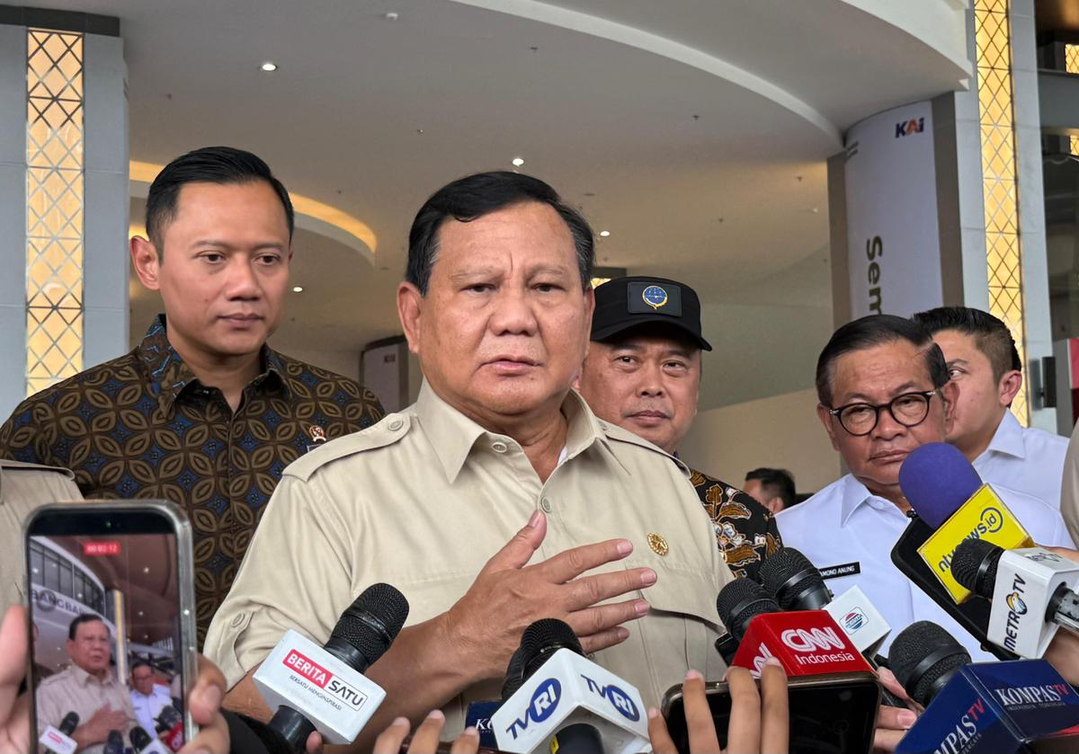 Presiden Prabowo sedang diwawancara wartawan