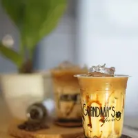 Grandma's House tak hanya menawarkan tempat nongkrong nyaman dengan kopi enak formula sendiri, tapi juga tempat hangat khas rumah nenek. (dokumen/instagram/grandmahousee)