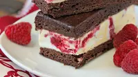 Coklat dan Raspberi dalam Sajian Dessert yang Lumer di Mulut