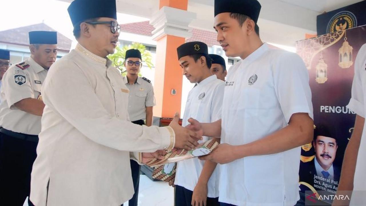 Kemenimipas Serahkan Remisi Idul Fitri kepada Ribuan Narapidana di Bali