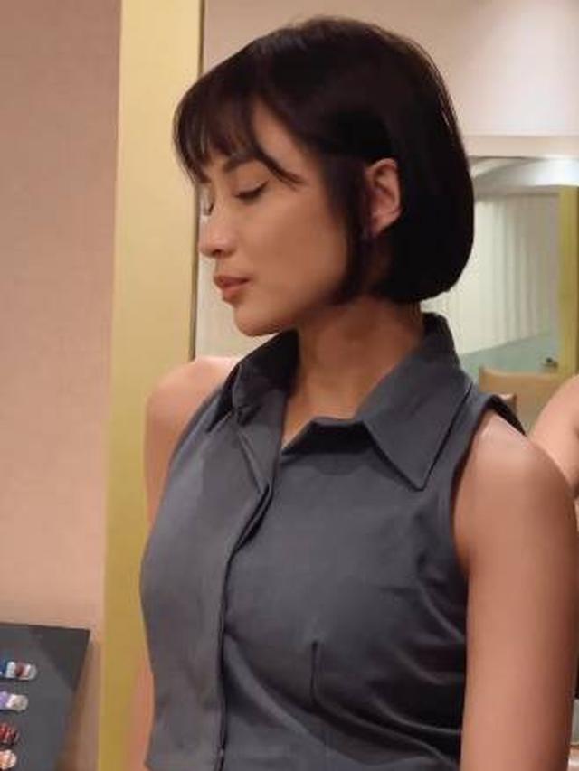 7 Potret Terbaru Chelsea Olivia dengan Rambut Bondol, Tampil Makin Muda