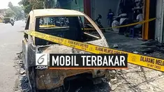 Mobil pikap bermuatan jeriken yang berisi BBM terbakar di pinggir Jalan Cemara, Kota Blitar, Jawa Timur, Senin (16/9/2019) pagi.