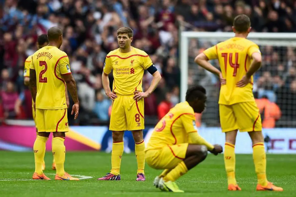 Ekspresi para penggawa Liverpool usai takluk dari Aston Villa di semi final FA Cup