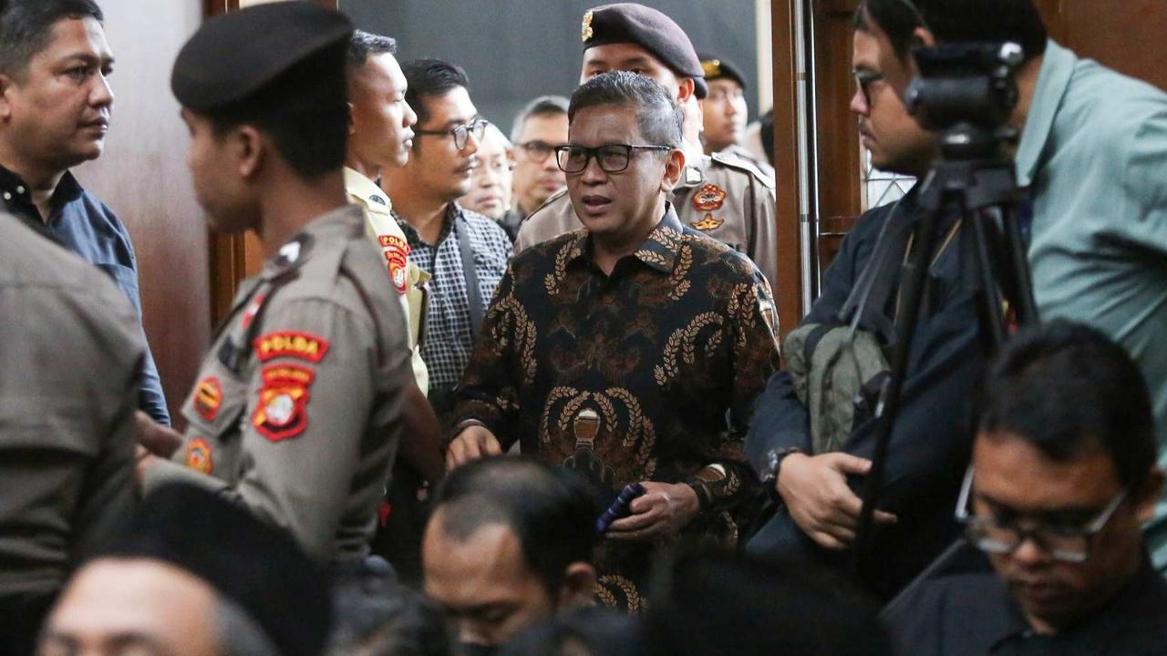 Kubu Hasto Pertanyakan Harun Masiku Pindah Lokasi: Apa Bisa Orang Berpindah 4 KM 1 Detik Secepat Cahaya?
