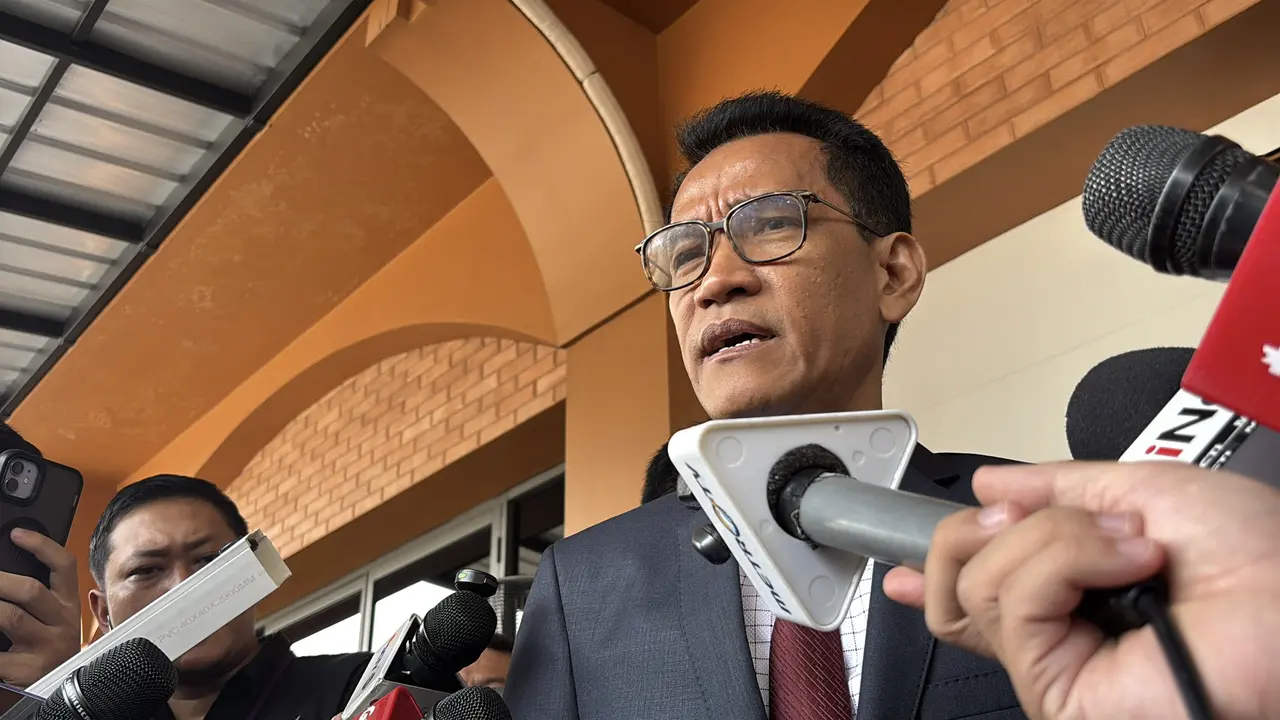 Refly Harun Pastikan Gugatan Ganti Rugi Roy Suryo Diajukan Lagi
