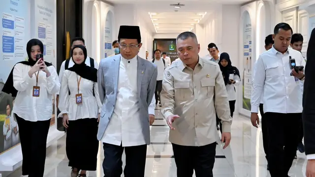 Menteri Perhubungan (Menhub) Dudy Purwagandhi bertemu dengan Menteri Agama Nazaruddin Umar. (Dok Kemenhub)