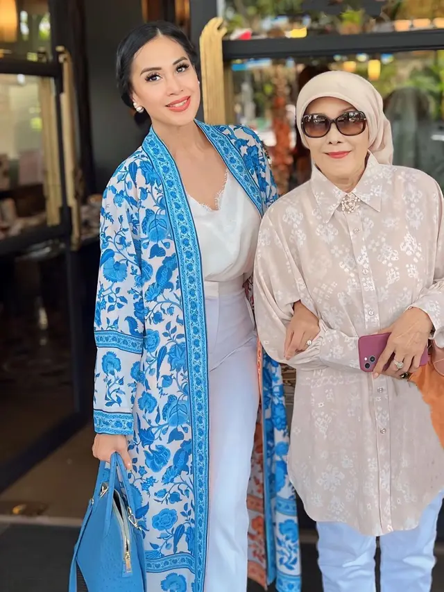 Potret Ibu Diah Permatasari yang Sudah Berusia 76 Tahun, Tak Kalah Cantik dengan sang Putri