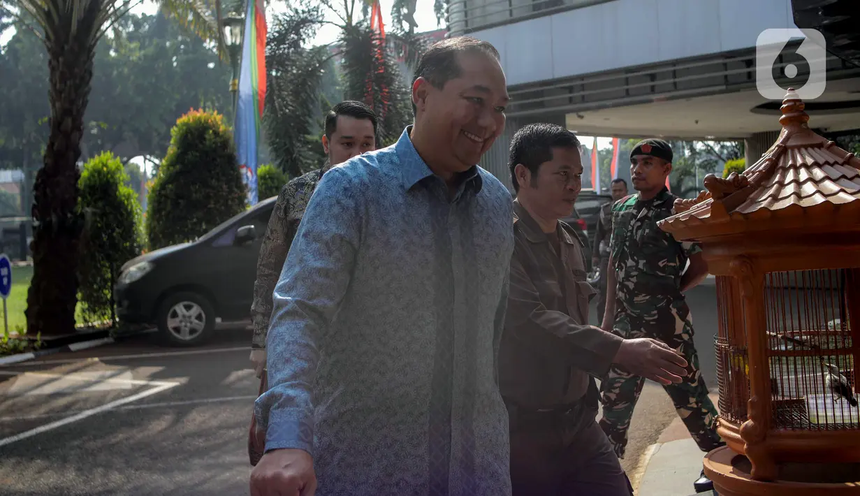 M Lutfi mengkonfirmasi tidak dapat hadir dalam kasus tersebut sehingga penyidik Kejagung memanggil ulang M Lutfi, lalu dia mengonfirmasi akan hadir pada hari ini. (Liputan6.com/Faizal Fanani)