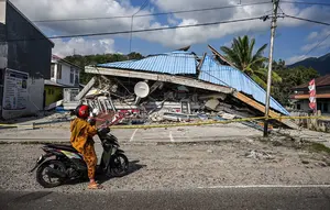 Potret Rumah dan Bangunan Rusak Diterjang Gempa M 7,7 di NTT