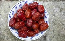 8 Cara Cerdas Menggunakan Kurma Sebagai Pengganti Gula, Mulai dari Saus Hingga Pemanis Teh