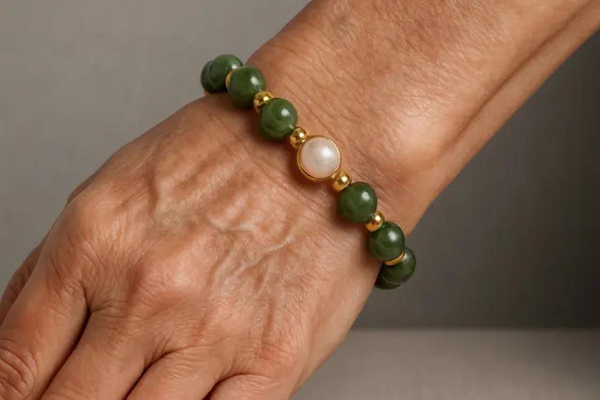 15 Model Gelang Emas untuk Usia 50 Tahun ke Atas, Pilihan Anggun dan Elegan di Segala Acara