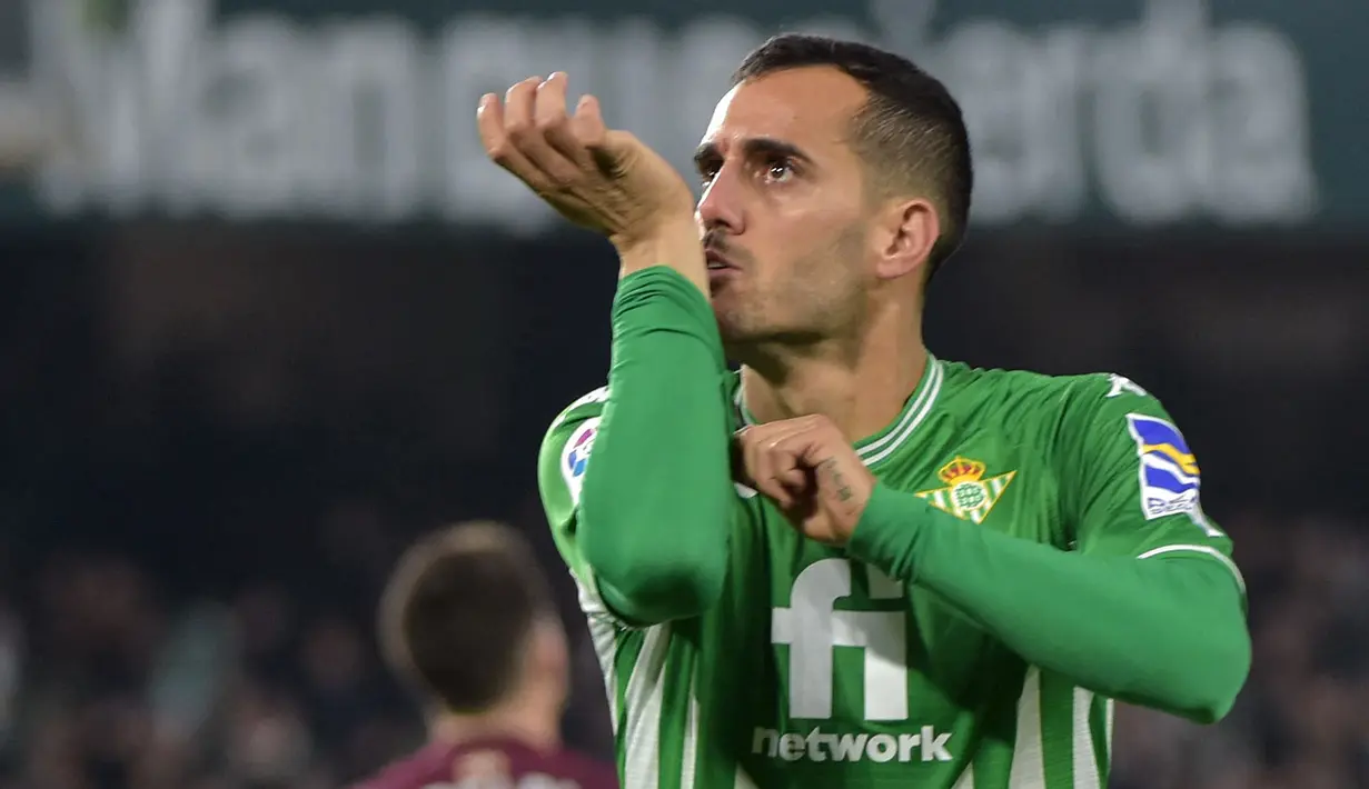 Juanmi menjadi salah satu pemain kunci atas gemilangnya performa Real Betis di Liga Spanyol musim ini. Penyerang asal Spanyol tersebut tercatat telah mencetak 11 gol dan sekali hattrick. Trigolnya dilesatkan saat Real Bettis bersua Levante pada pekan ke-15. (AFP/Cristina Quicler)