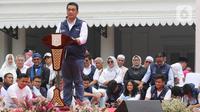 Wakil Gubernur DKI Jakarta Ahmad Riza Patria memberikan sambutan saat acara perpisahan di Balai Kota, Jakarta pusat, Minggu (16/10/2022). Pemprov DKI Jakarta bersama relawan menggelar acara perpisahan untuk Gubernur DKI Jakarta Anies Baswedan yang masa jabatannya berakhir tepat hari ini. (Liputan6.com/Herman Zakharia)