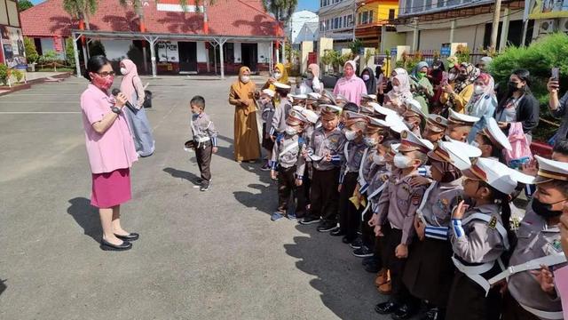 Tetap Aktif, Ini 6 Potret Uut Permatasari Jalani Tugas Bhayangkari saat Hamil