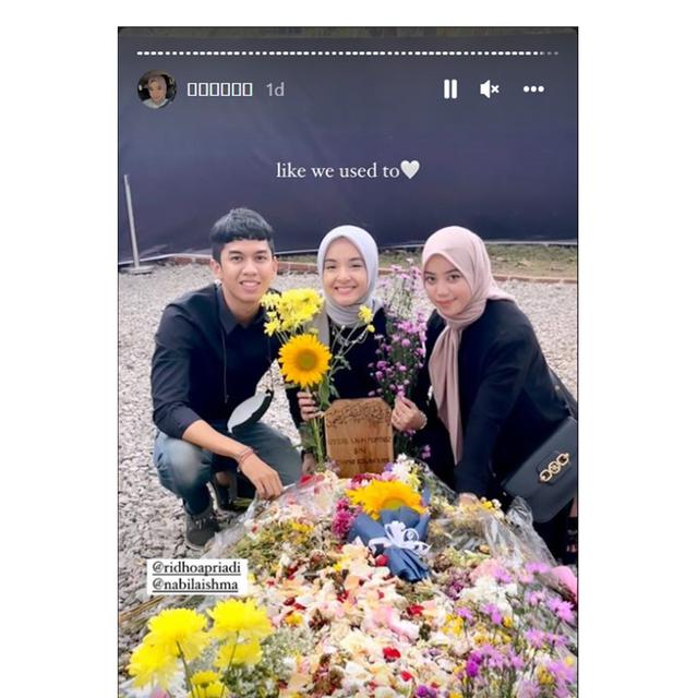 6 Momen Nabila Ishma Ziarah ke Makam Mendiang Eril, Sudah Bisa Tersenyum
