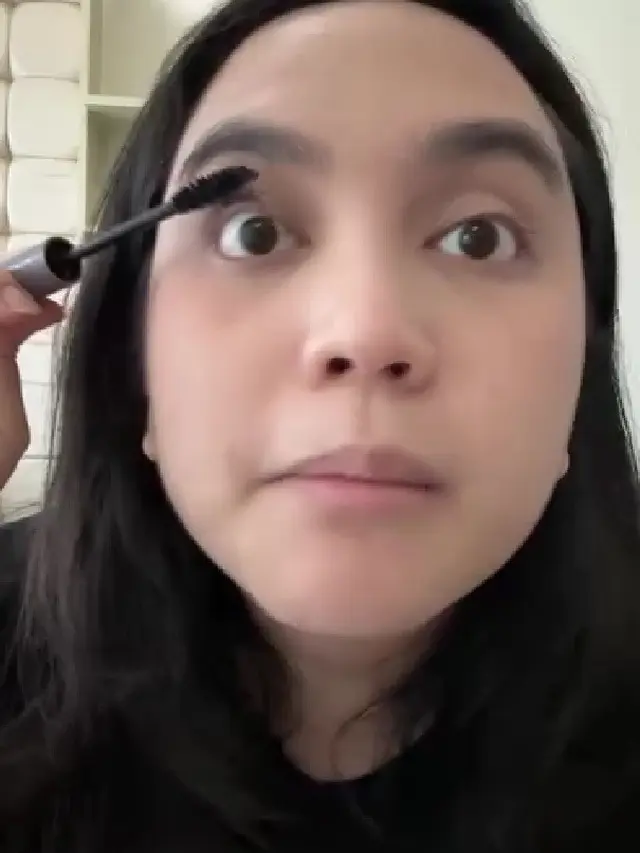 Tips Makeup Antimenor dengan Blush On Rp60 Ribuan Ala Rachel Amanda (credit: instagram/auroramanda95