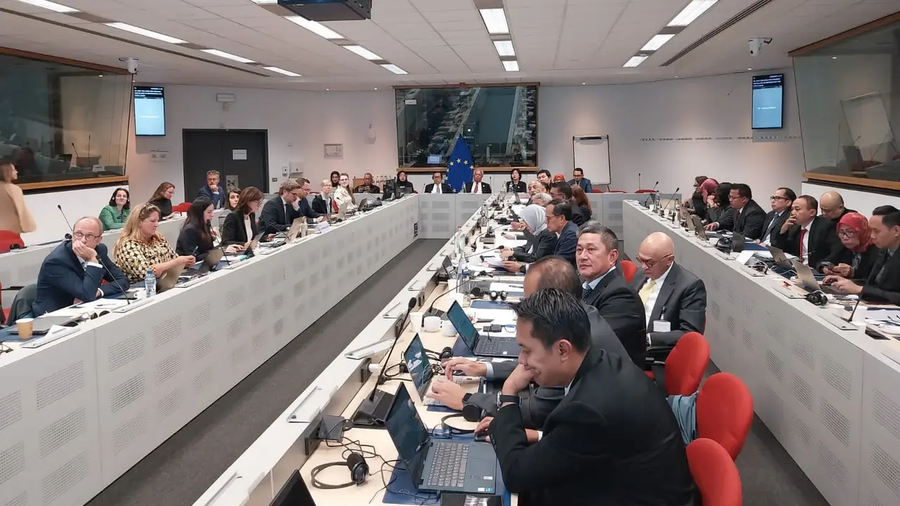Kementerian Koordinator Bidang Perekonomian Republik Indonesia, bersama dengan PT Surveyor Indonesia, terus mematangkan implementasi Dasbor Nasional ekspor komoditas ke Eropa