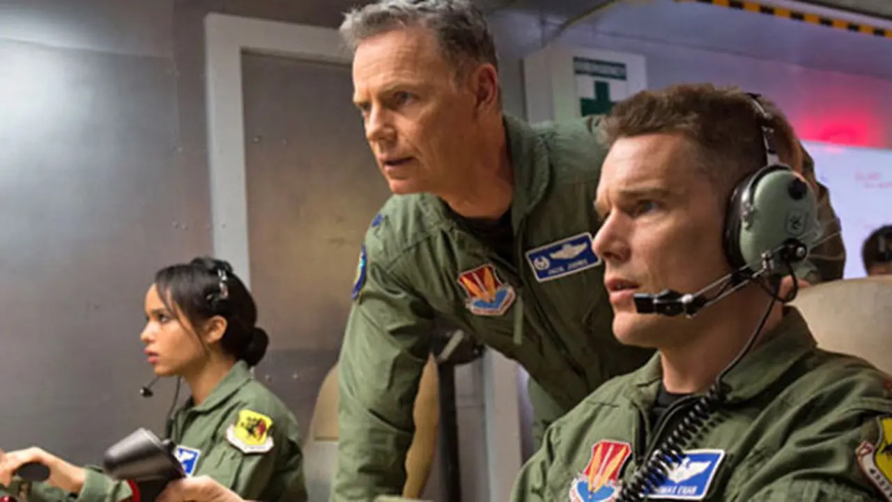 Bunuh Lawan Pakai Drone, Ethan Hawke Galau di Good Kill