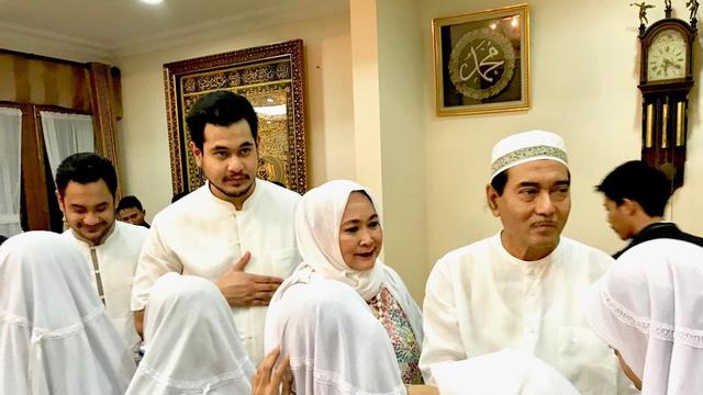 Suami Dapat Penghargaan The Asian Banker Jenny Rachman Berharap Tetap Rendah Hati Showbiz Liputan6 Com