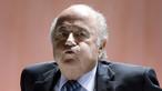 Ekspresi Presiden FIFA Joseph Blatter pada Kongres tahunan FIFA di Zurich, Swiss. (AFP/Fabrice Coffrini)