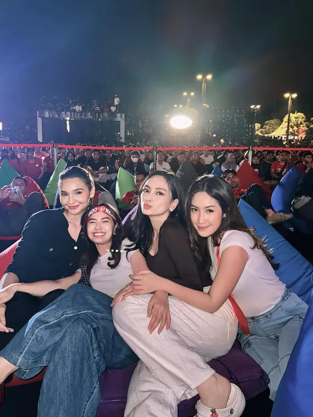 8 Gaya Public Figure Nobar Indonesia Vs Uzbekistan di Semifinal Piala Asia U-23, Rizky Febian-Mahalini hingga Denny Caknan-Bella Bonita