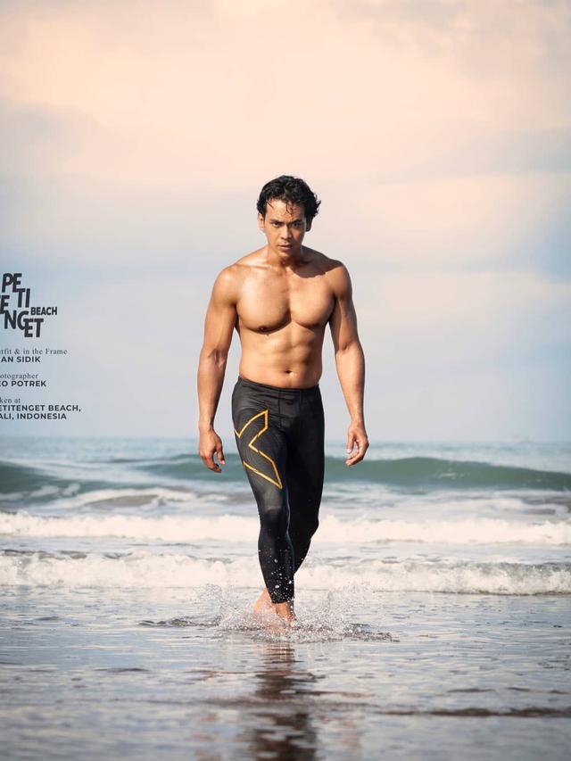 7 Potret Dian Sidik, Tetap Kekar dan Awet Muda Meski Sudah Kepala Empat