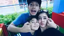 Rifky Balweel dan Biby Arlaen resmi bertunangan pada 1 Oktober 2017 silam. Bagi Rifky, ini merupakan pernikahan keduanya. Sebelumnya menikah dengan Risty Tagor dan berakhir cerai dengan satu anak, Arsen Raffa Balweel. (Instagram/rifkybalweel)