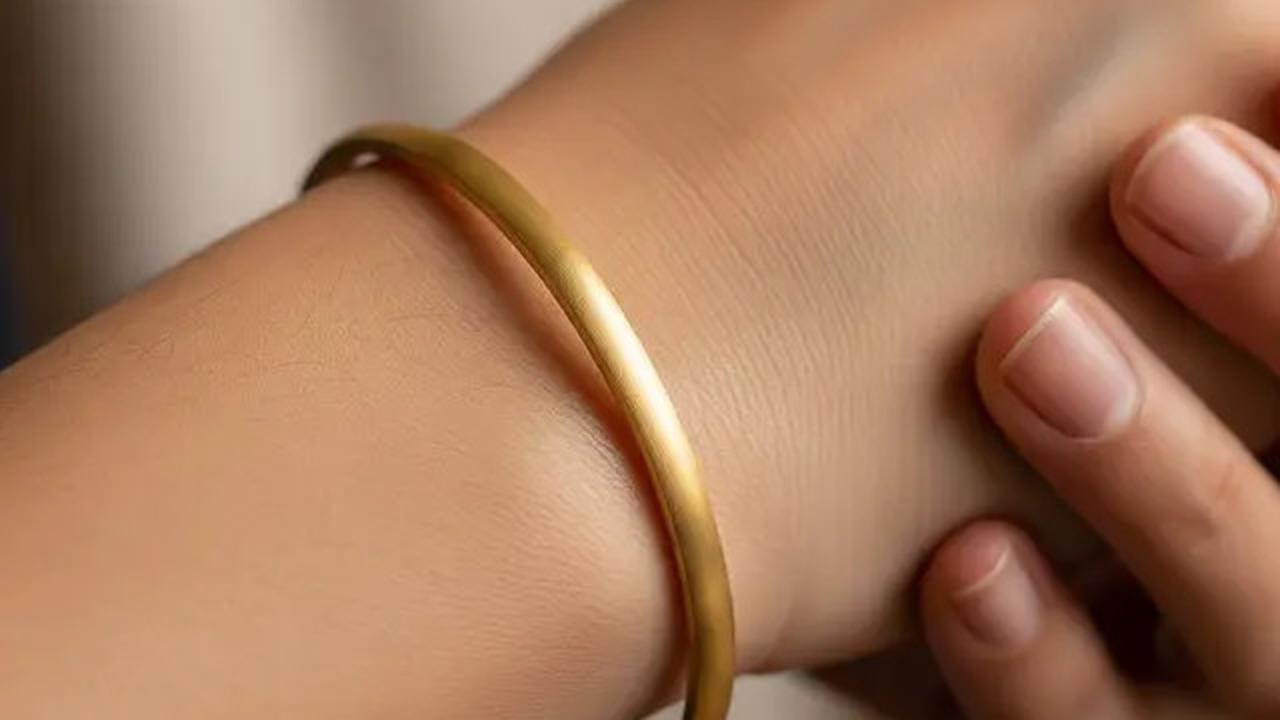 7 Model Gelang Emas Tanpa Ukiran yang Elegan, Simpel namun Tetap Berkelas
