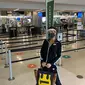 Farah Quinn saat mendarat di Bandara San Fransisco, AS. (dok. Instagram @farahquinnofficial/https://www.instagram.com/p/CDXlZWYha8c/Dinny Mutiah)