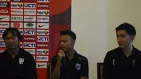 Kapten Timnas Thailand U-23, Suriya Singmui, mengaku menyimpan penasaran karena belum mampu mengalahkan Timnas Indonesia U-23. (Bola.com/Zulfirdaus Harahap)