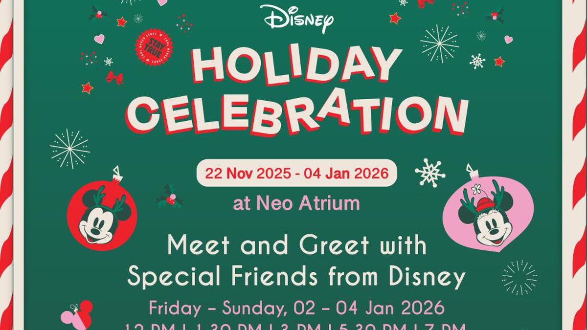 Liburan Makin Magical! Bertemu Mickey &amp; Minnie di Disney Holiday Celebration Central Park 2