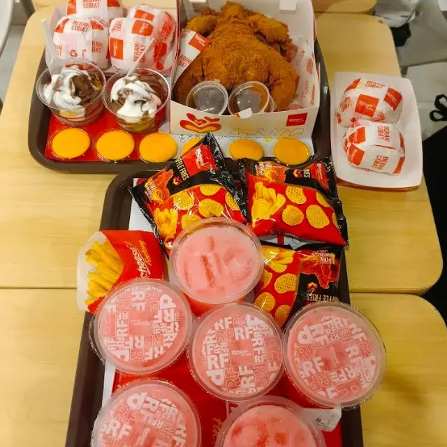 Rekomendasi Tempat Makan yang Buka 24 Jam di Surabaya