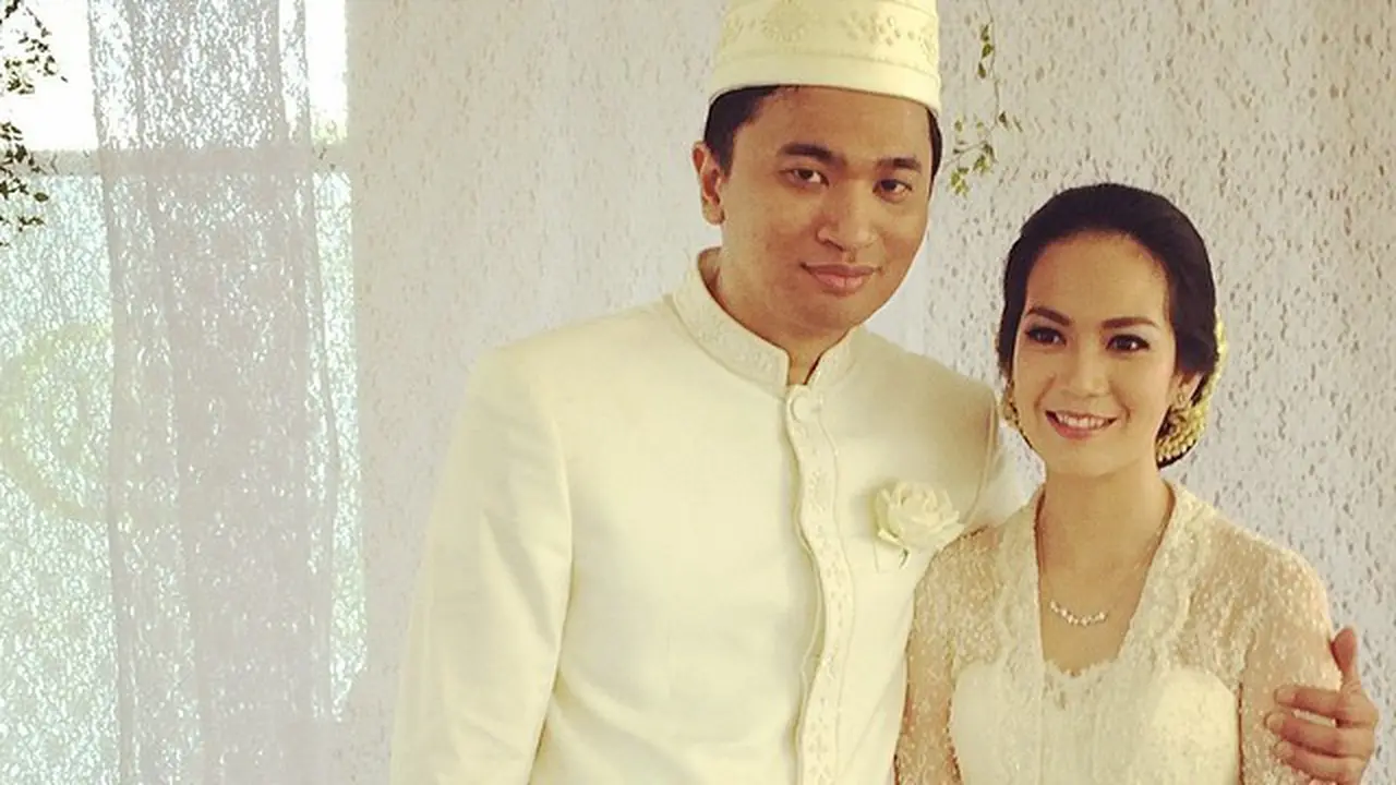 Ladya Cheryl Dinikahi Putra Agum Gumelar